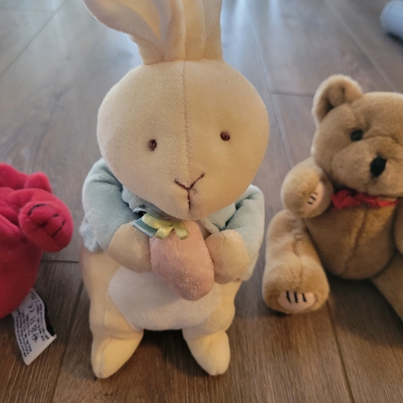 Bundle Barely Used Small Stuffed Animals - Clifford,  Rabbit, Bears - Picture 5 of 7